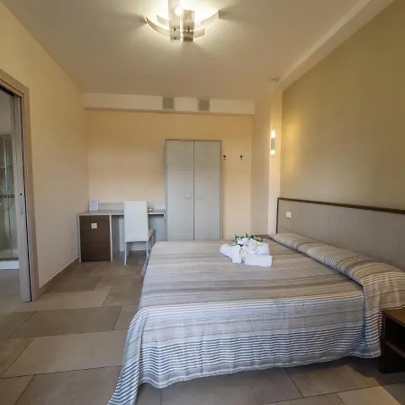 Lisa Bed & Breakfast *