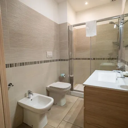 Lisa קוריליאנו קלאברו