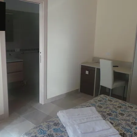 לינה וארוחת בוקר Lisa